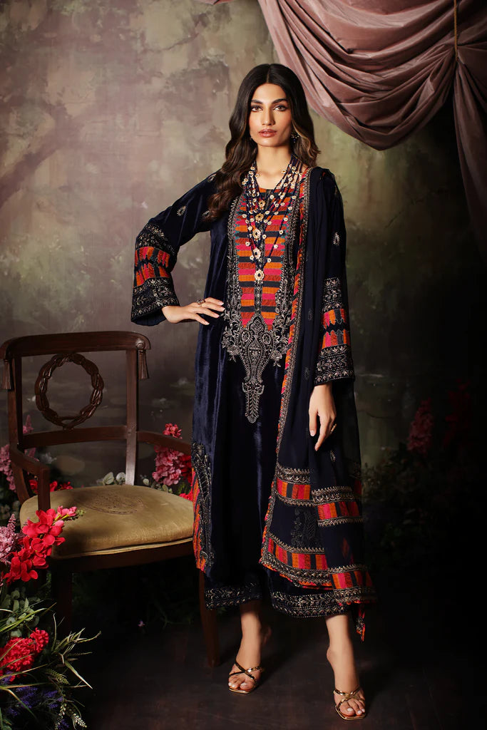 3 Pc Stitched Embroidered Velvet With Embroidered Chiffon Dupatta